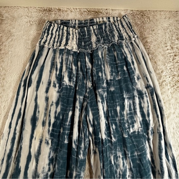 Ocean Drive Tie Dye Wide Leg Boho Pants Rayon Smocked Waist Size S - Picture 6 of 11